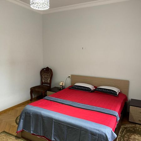 Twins Hotel Гоніо Екстер'єр фото