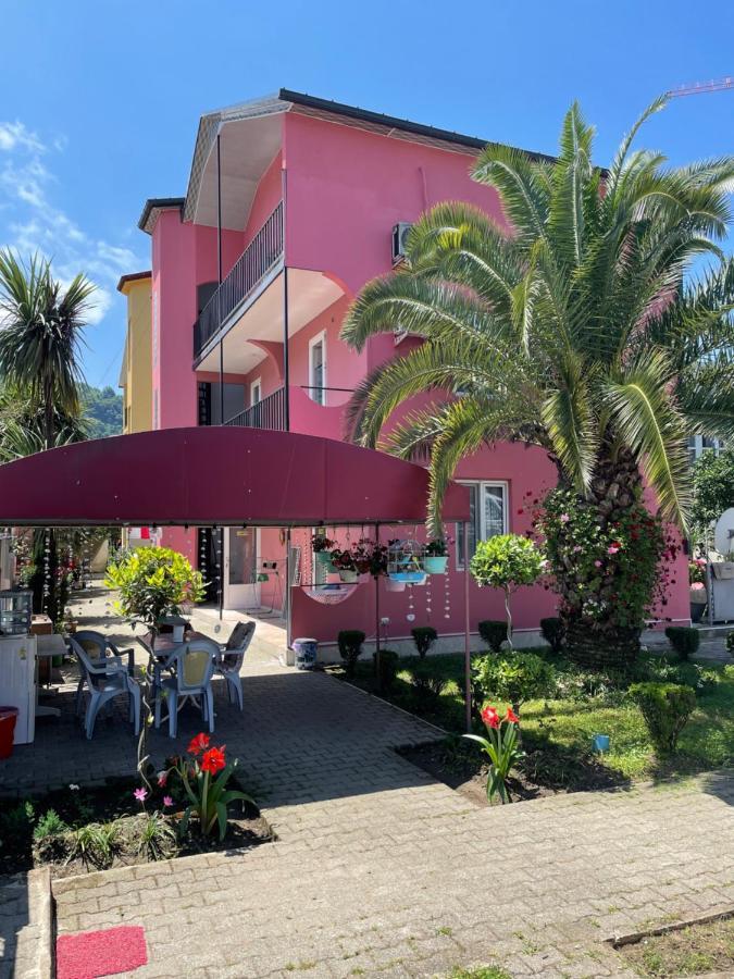 Twins Hotel Гоніо Екстер'єр фото